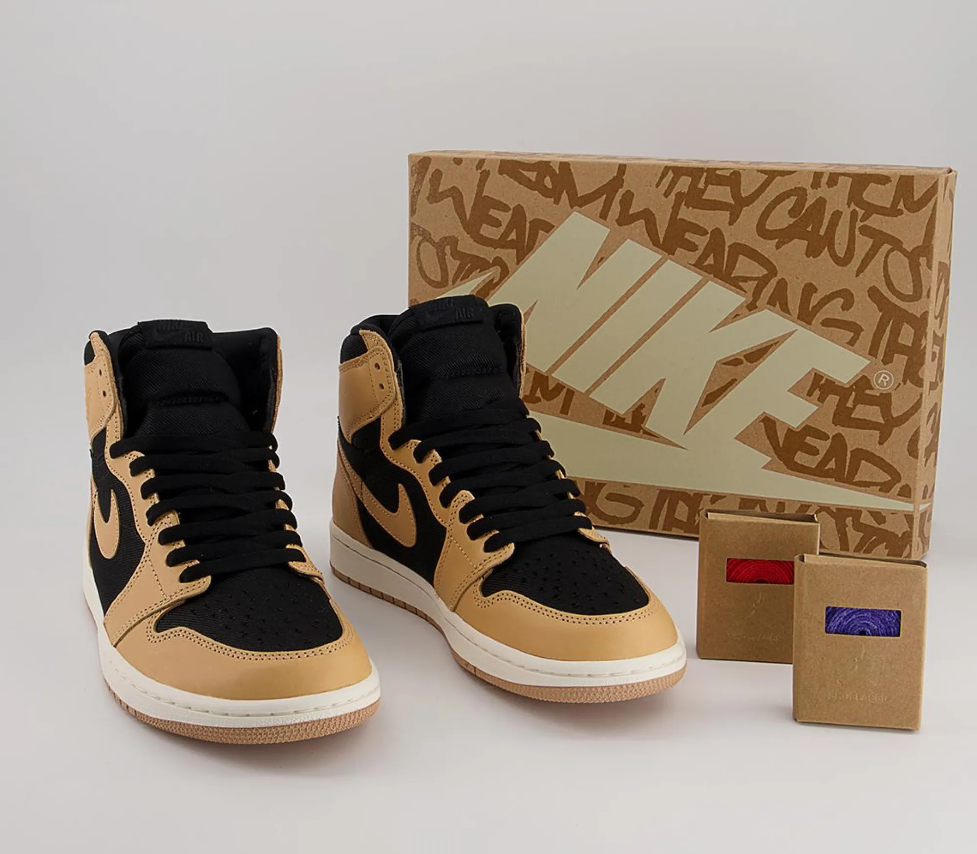Jordan Air 1 Retro High "Heirloom"-Women Classic Trainers