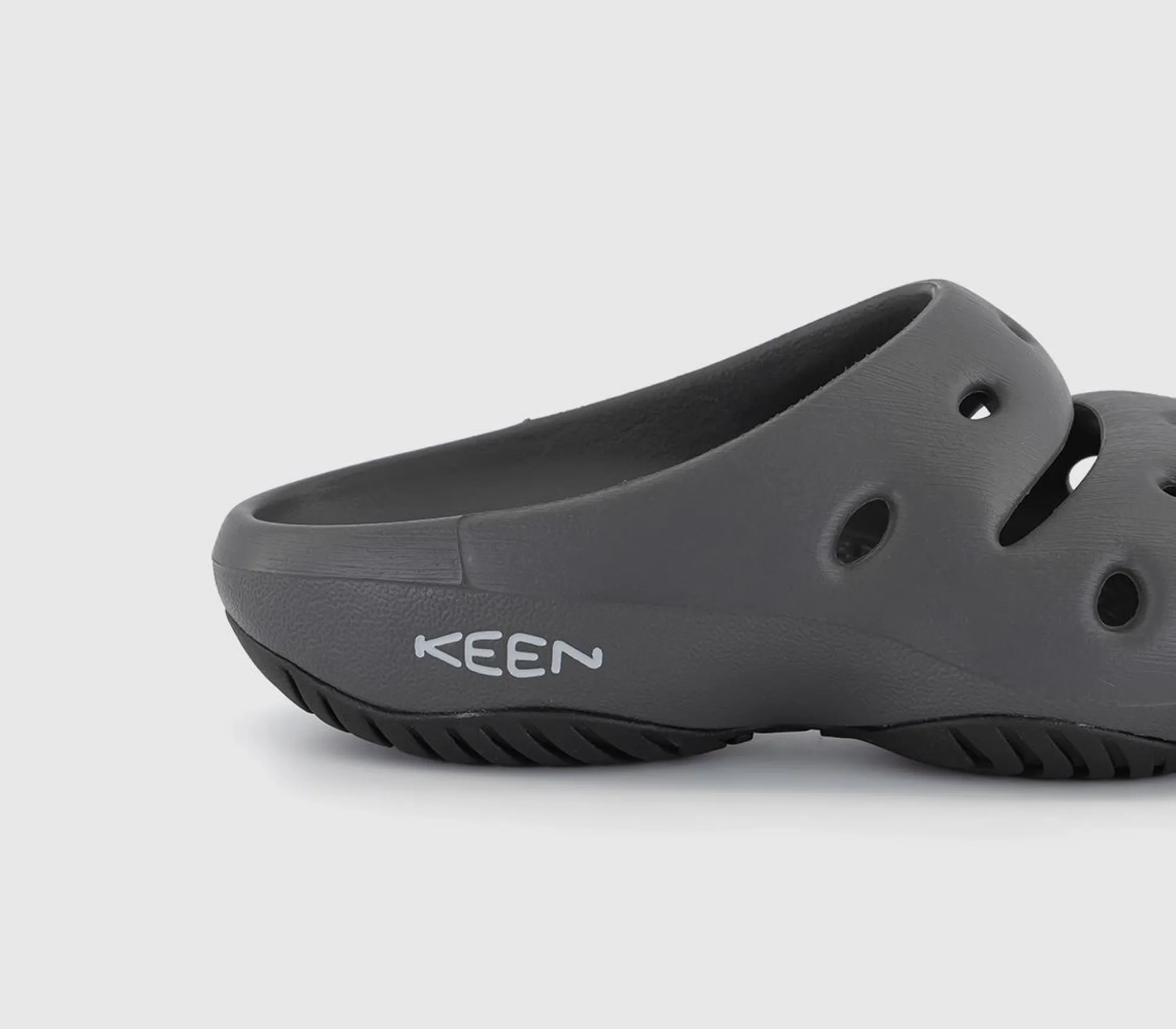 KEEN Yogui Sandals-Men Sandals & Slides