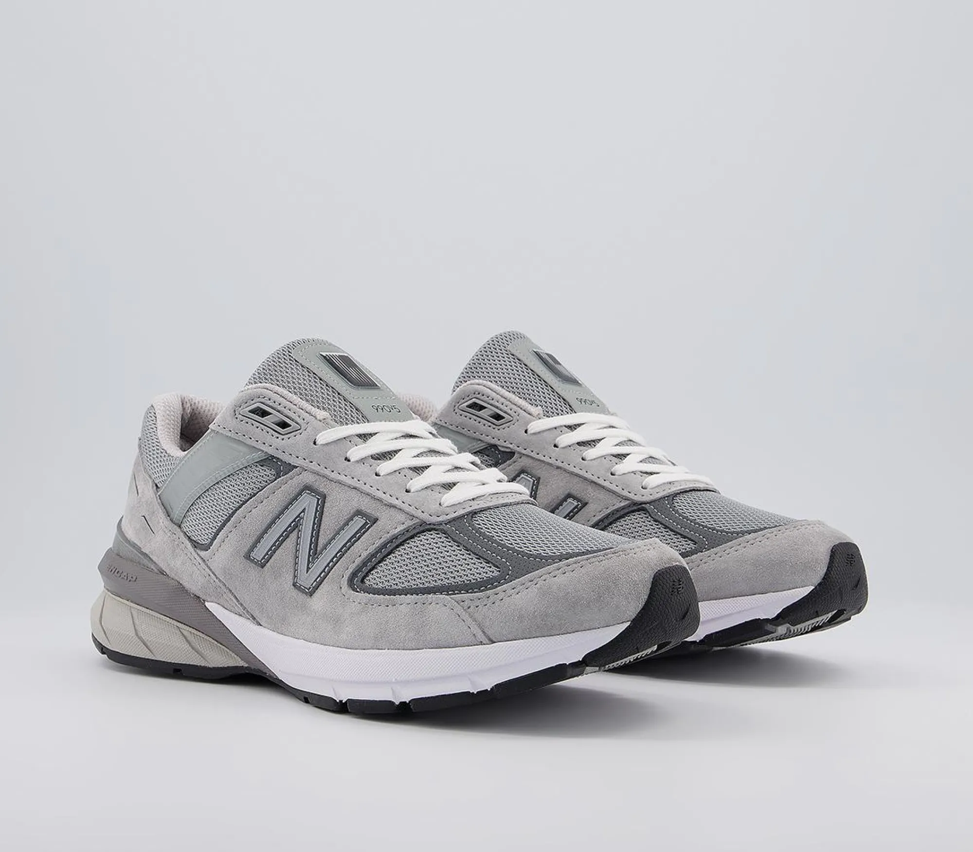 New Balance M990 Trainers-Women Classic Trainers