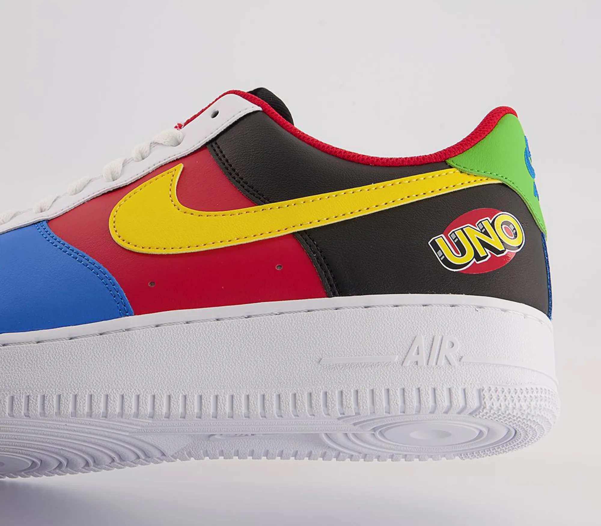 Nike Air Force 1 07 Trainers-Men Classic Trainers