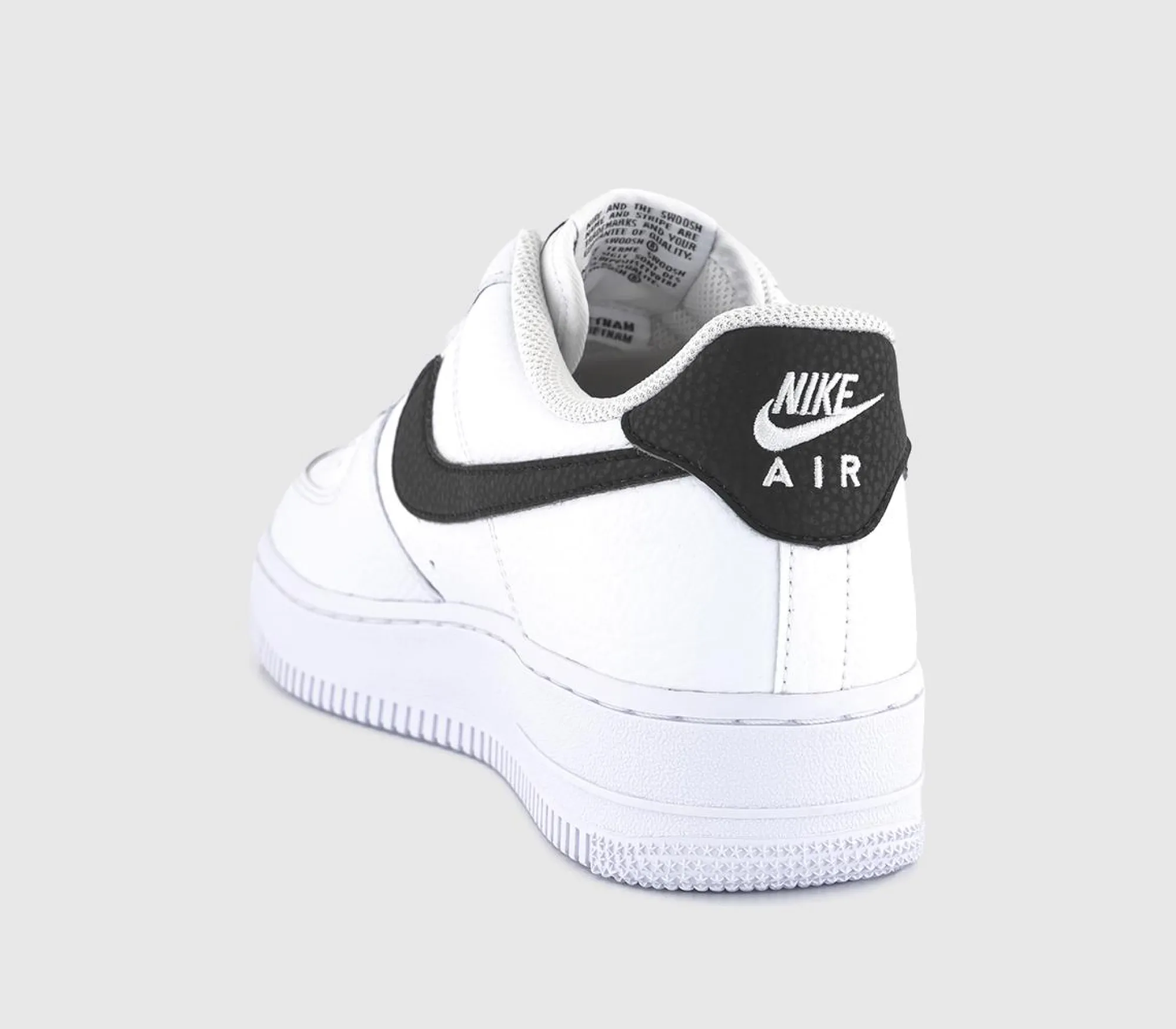 Nike Air Force 1 07 Trainers-Men Classic Trainers