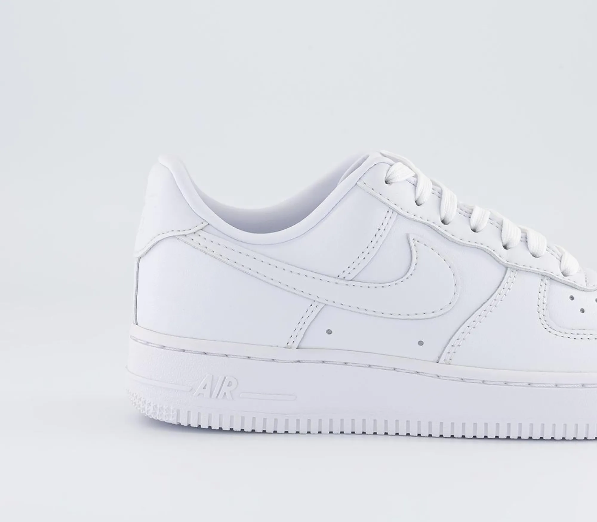 Nike Air Force 1 07 Trainers-Women Classic Trainers