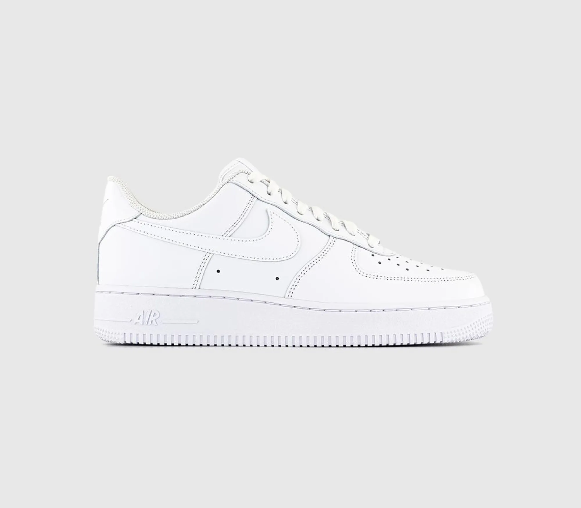 Nike Air Force 1 07 Trainers M-Women Classic Trainers
