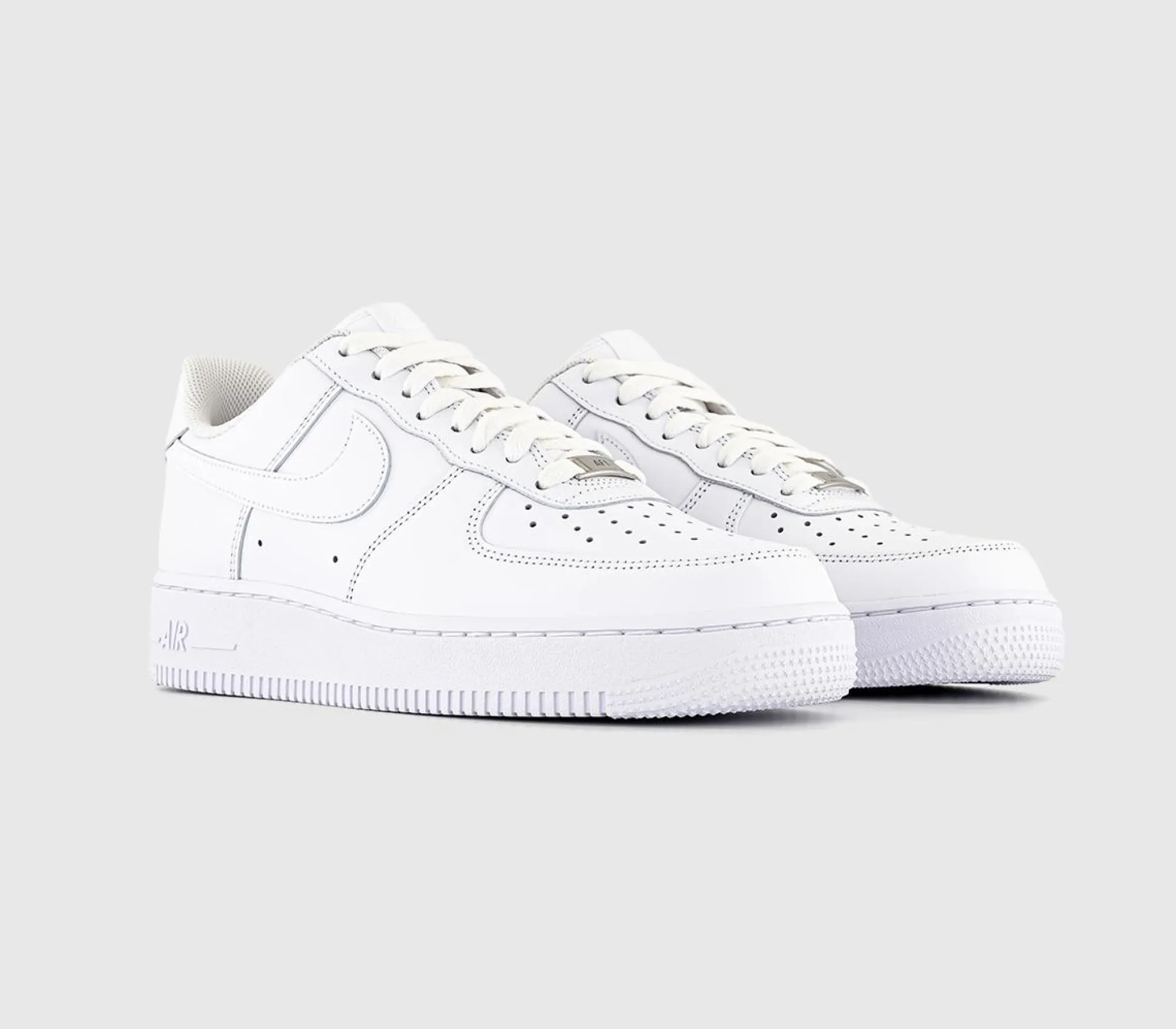 Nike Air Force 1 07 Trainers M-Women Classic Trainers