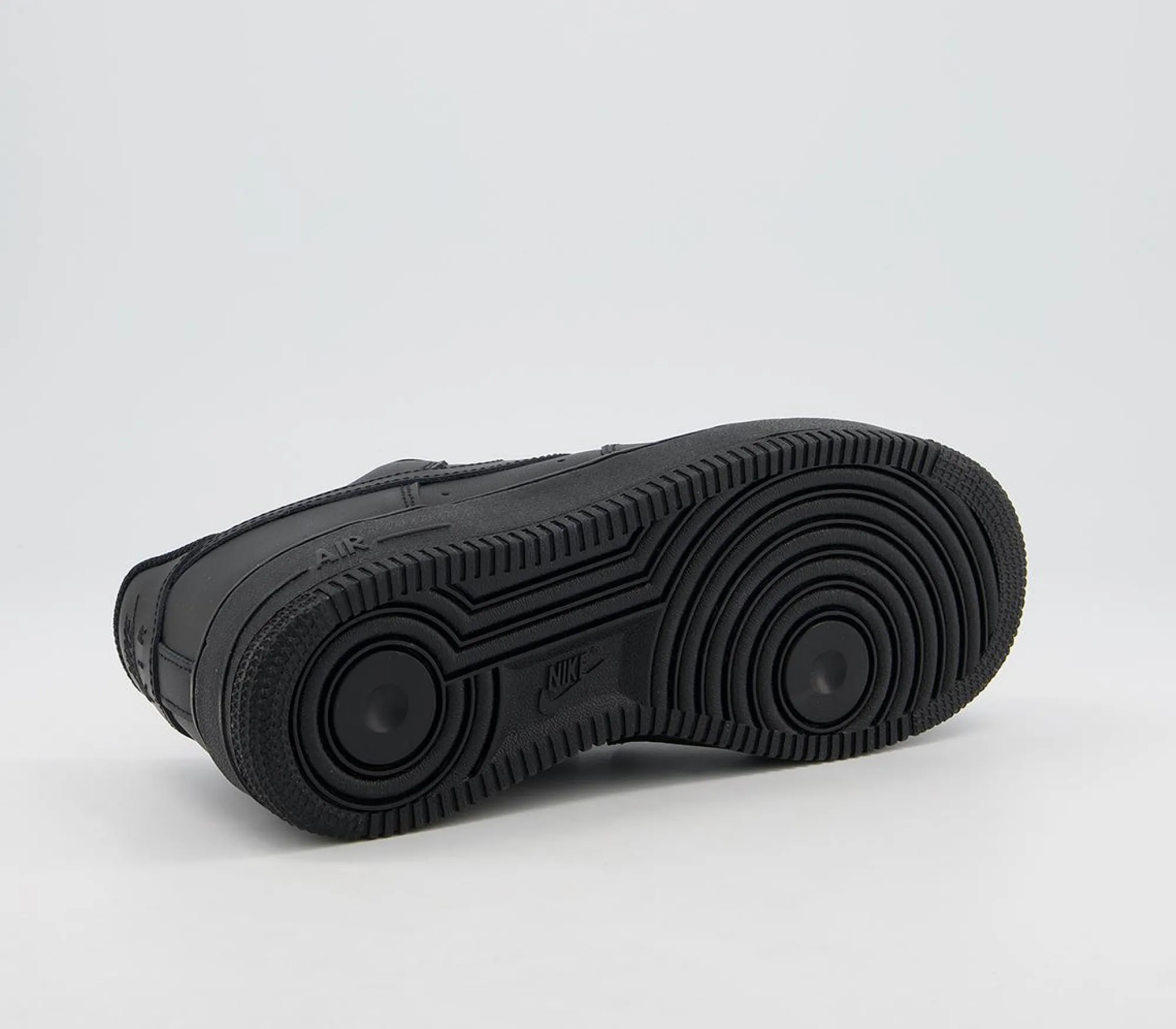 Nike Air Force 1 07 Trainers-Women Classic Trainers