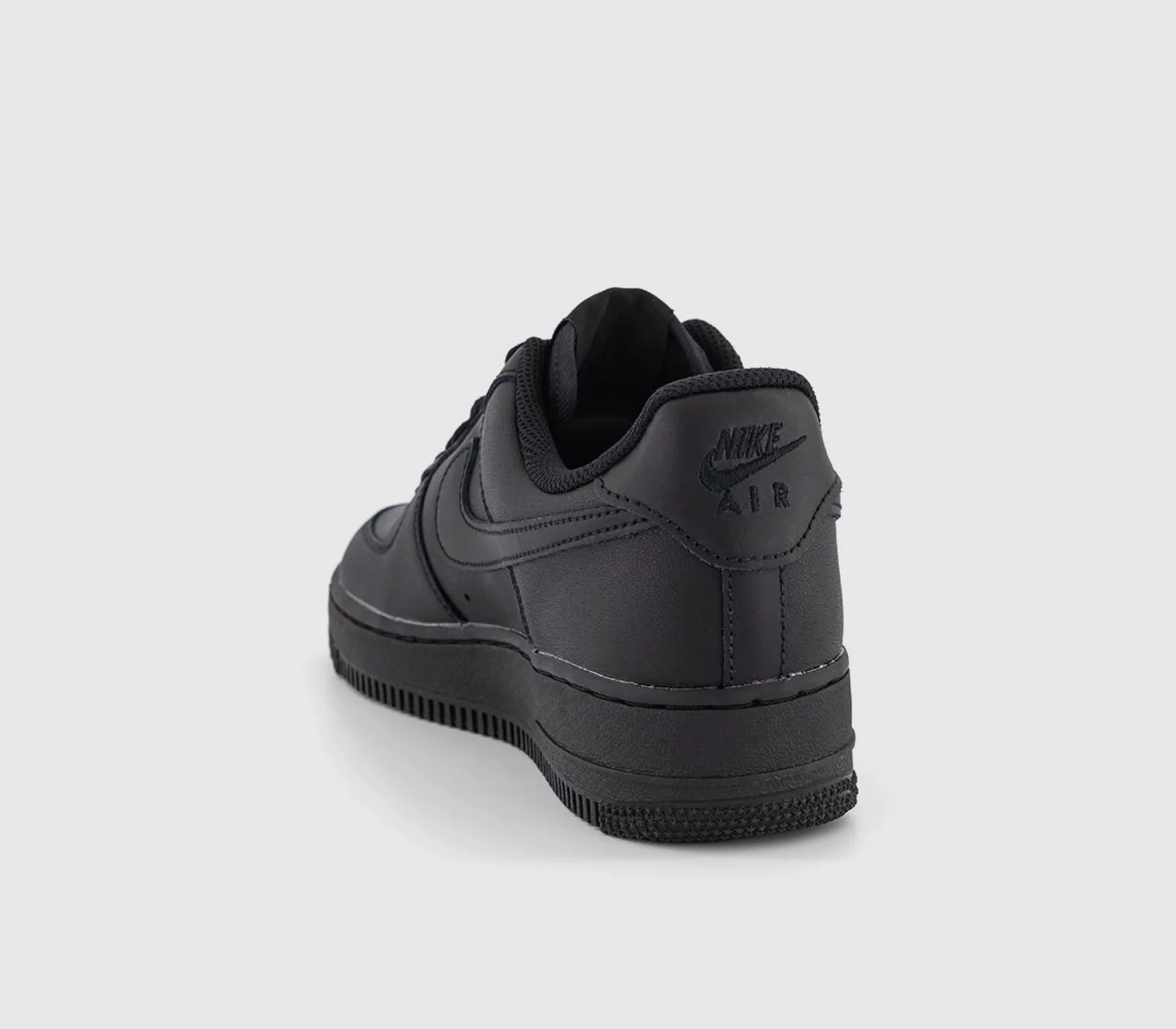 Nike Air Force 1 07 Trainers-Men Classic Trainers