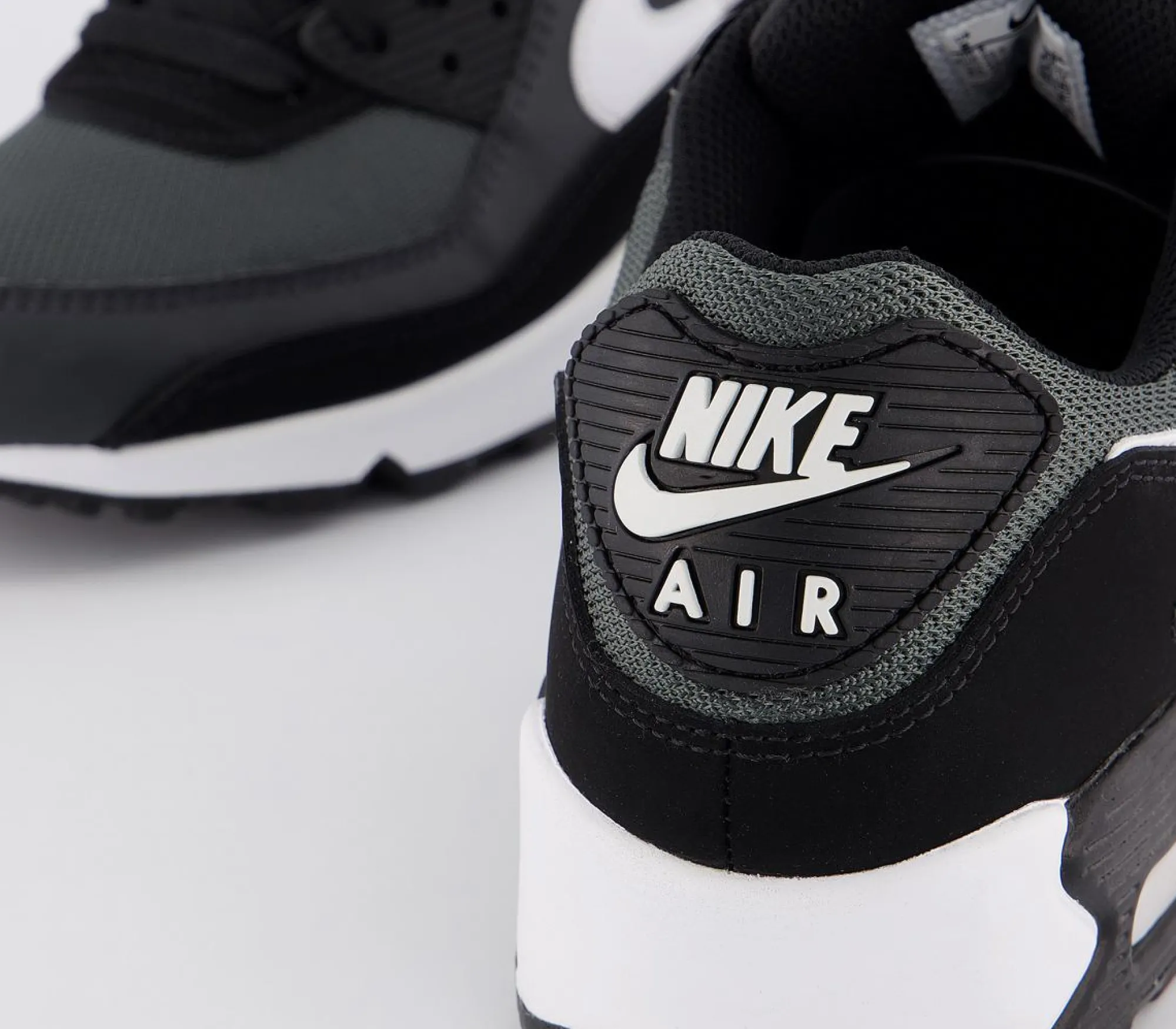 Nike Air Max 90 Trainers-Men Classic Trainers