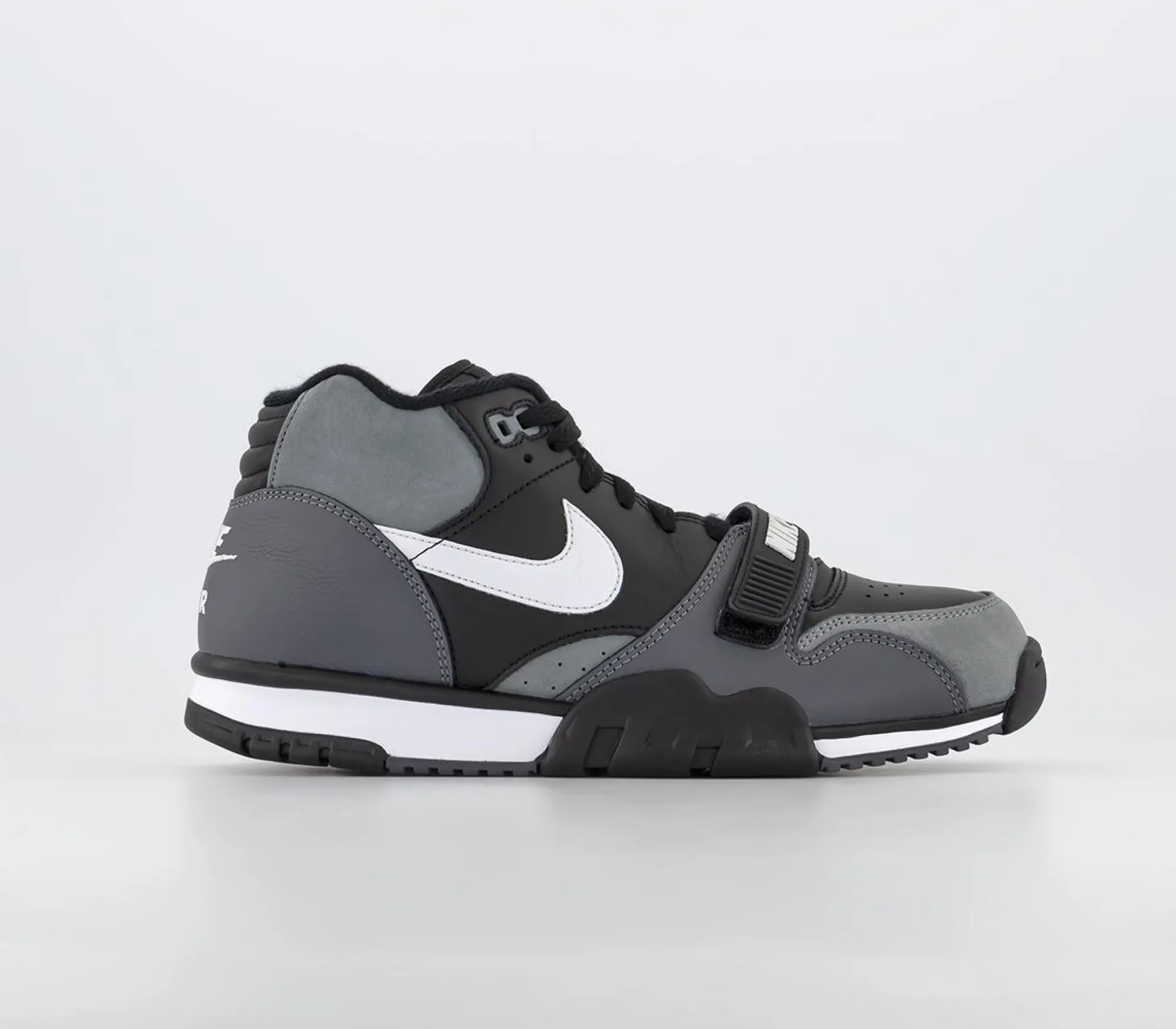 Nike Air Trainer 1-Men Basketball Trainers