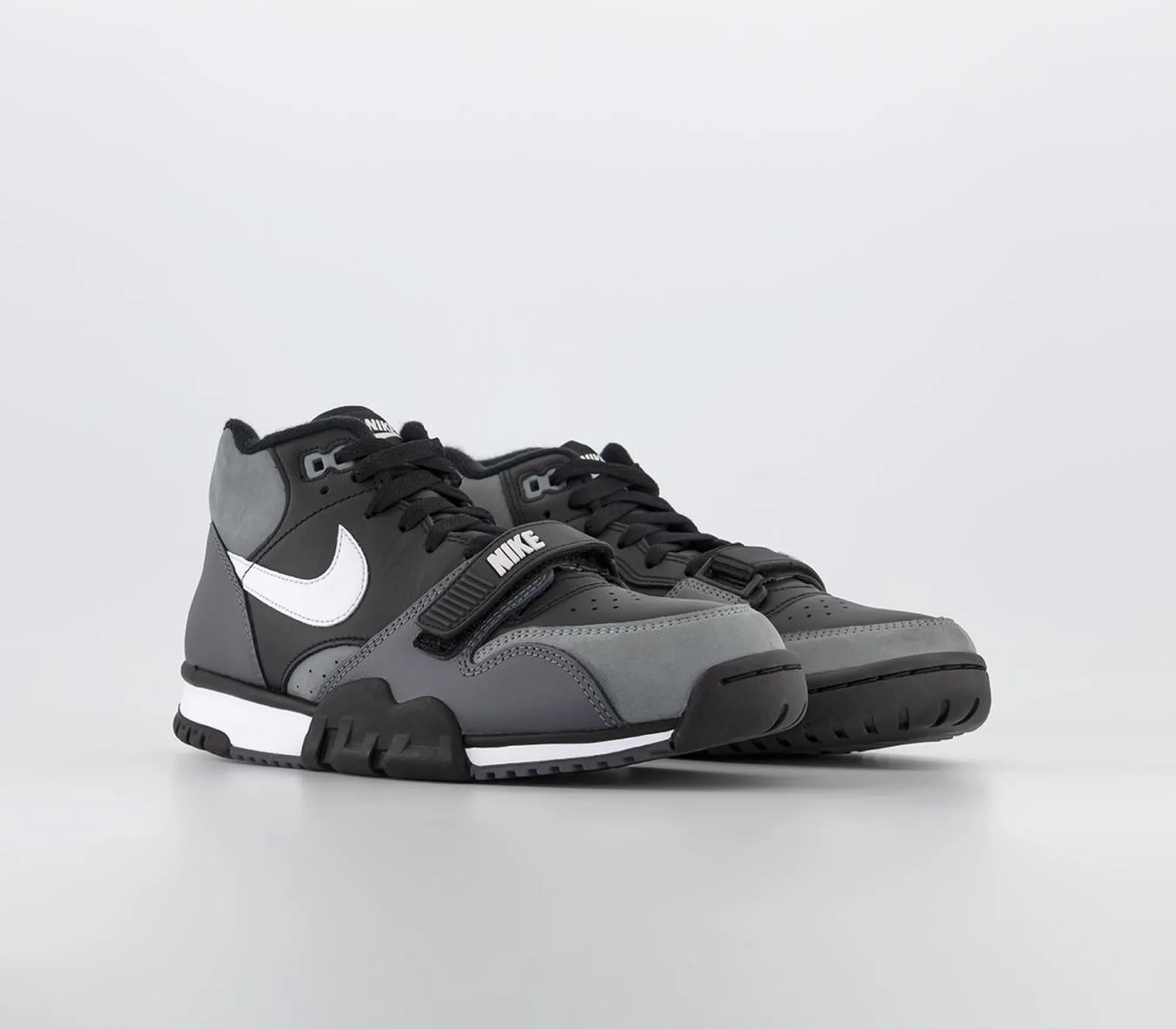 Nike Air Trainer 1-Men Basketball Trainers