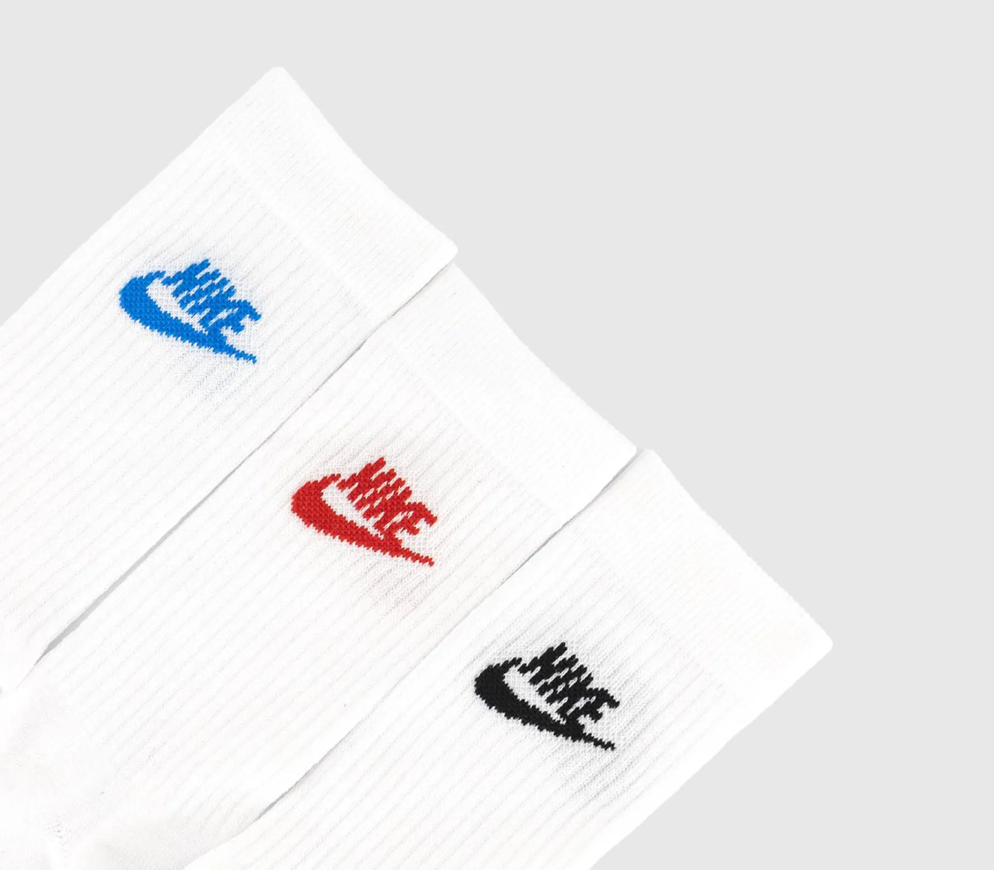 Nike Sports Everyday Essential High 3 Pairs-Men Clothing & Accessories